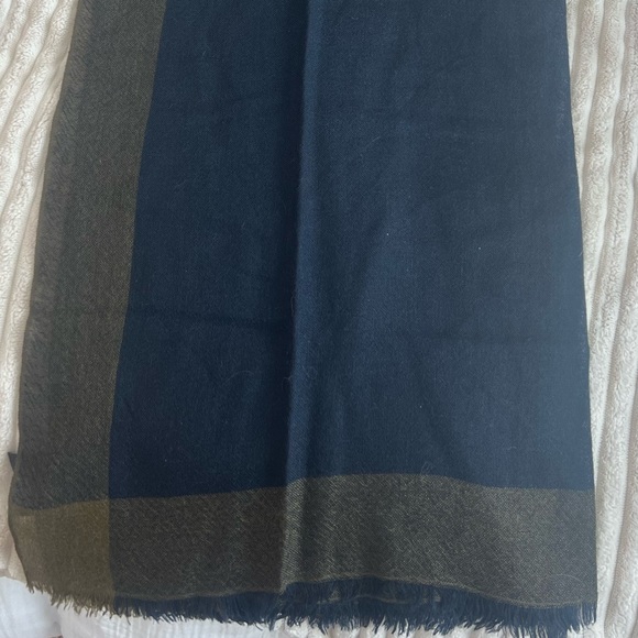 Loro Piana 100% Cashmere Blue and Olive Scarf - Made in Italy - Picture 4 of 8